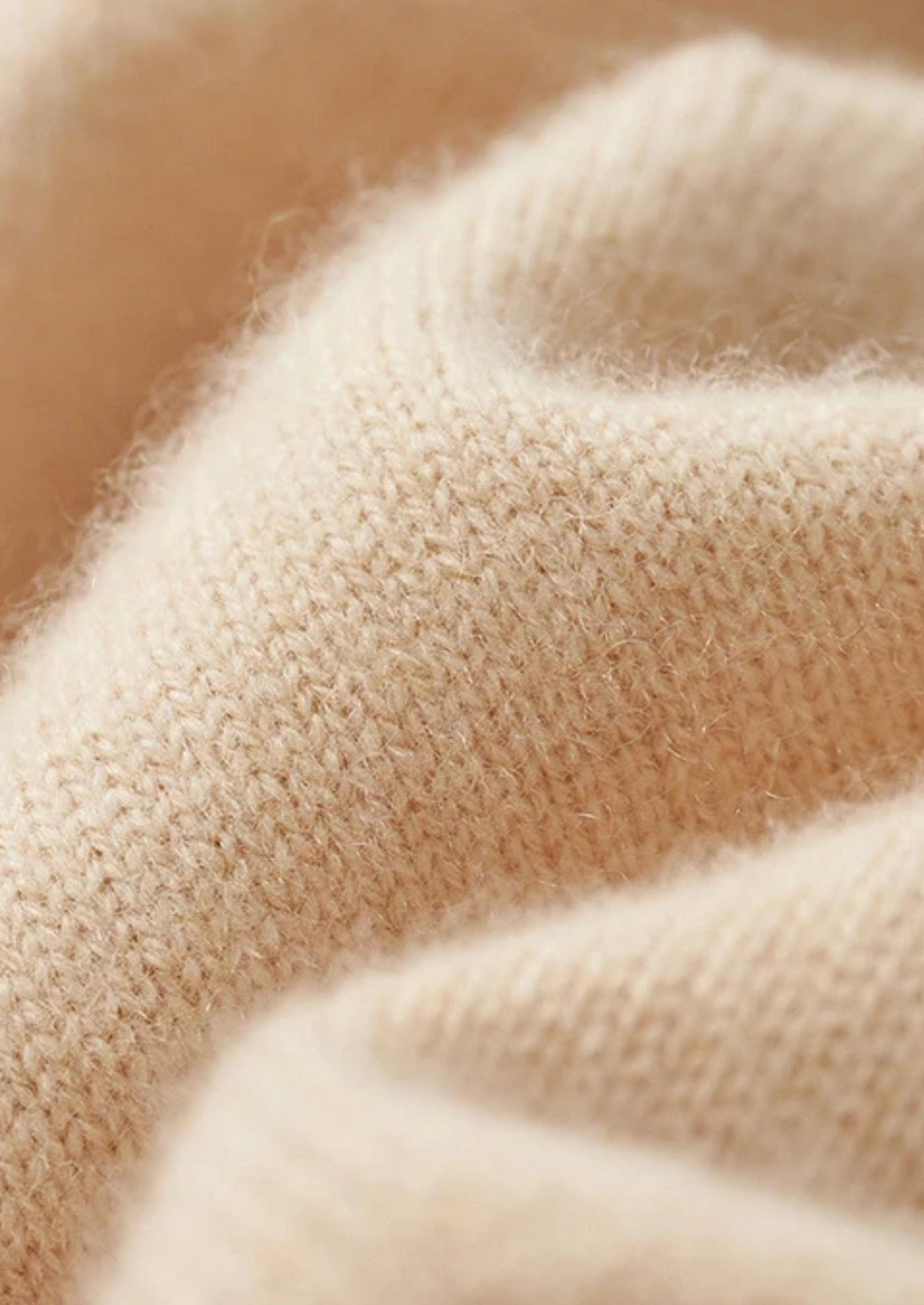 FELPA CON CAPPUCCIO PER IL TEMPO LIBERO 100% CASHMERE
