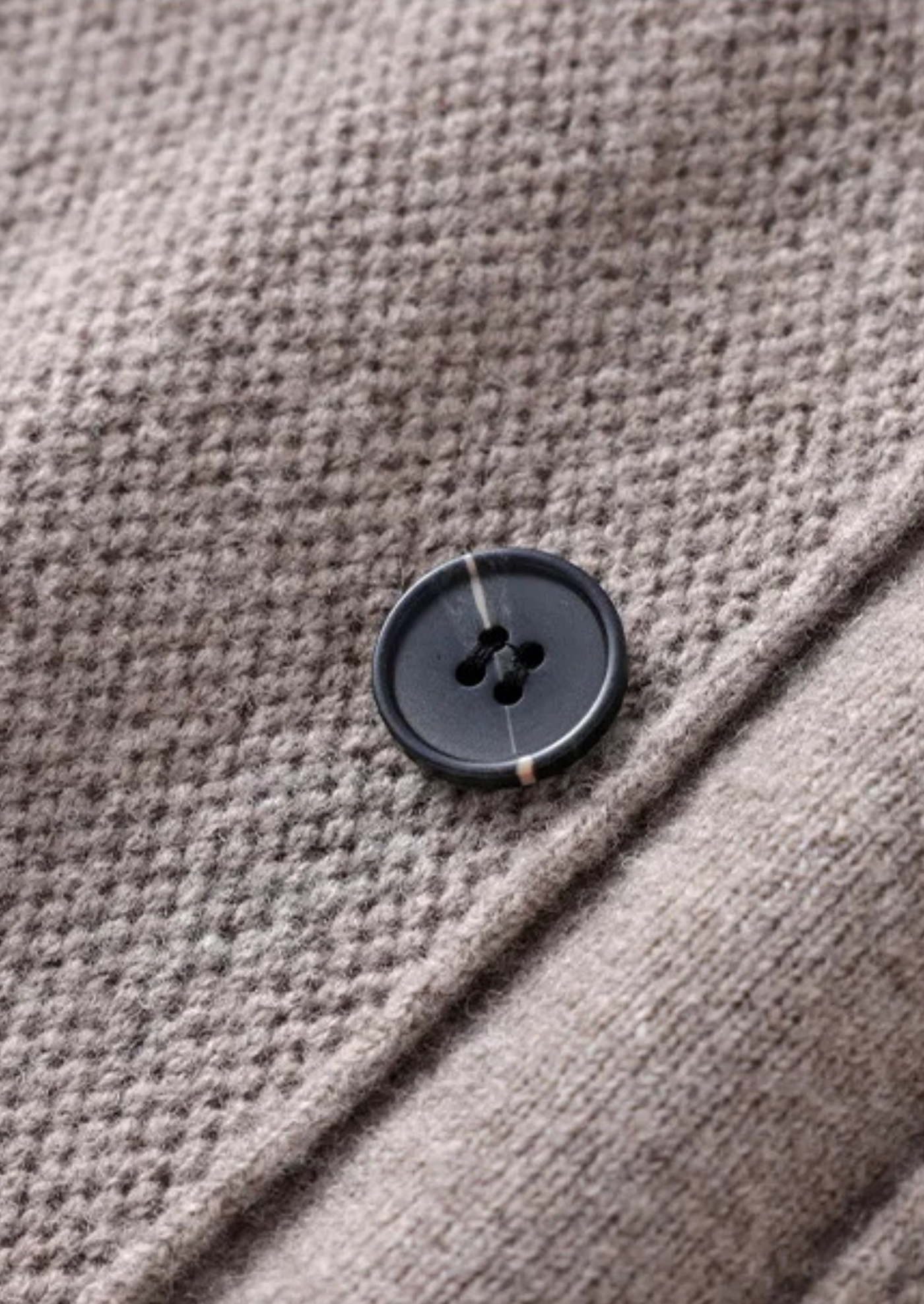 SOVRACAMICIA CON BOTTONI IN 100% CASHMERE