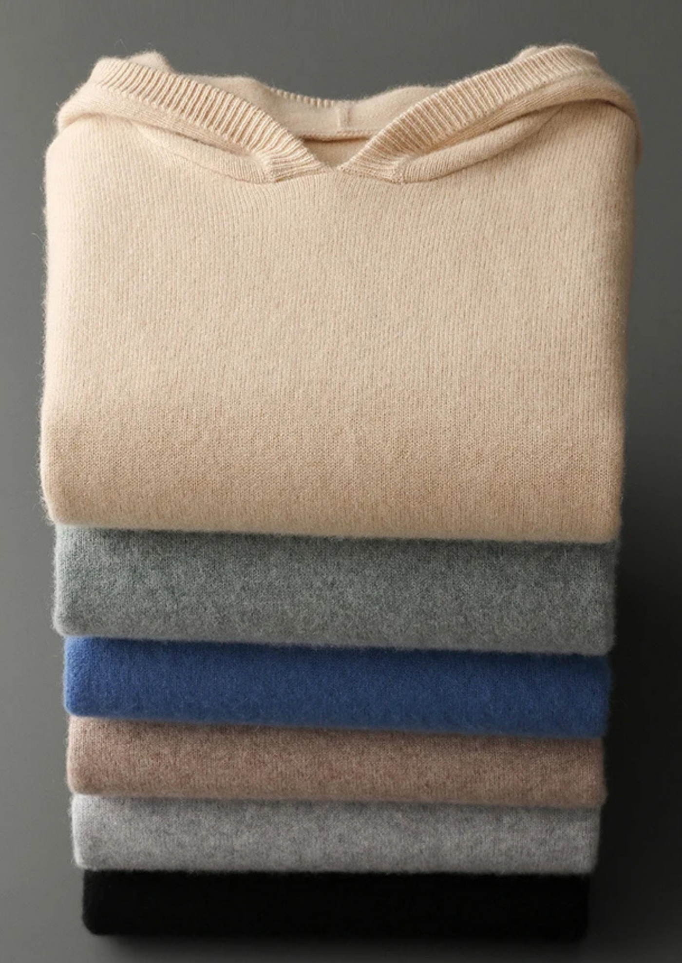 FELPA CON CAPPUCCIO PER IL TEMPO LIBERO 100% CASHMERE