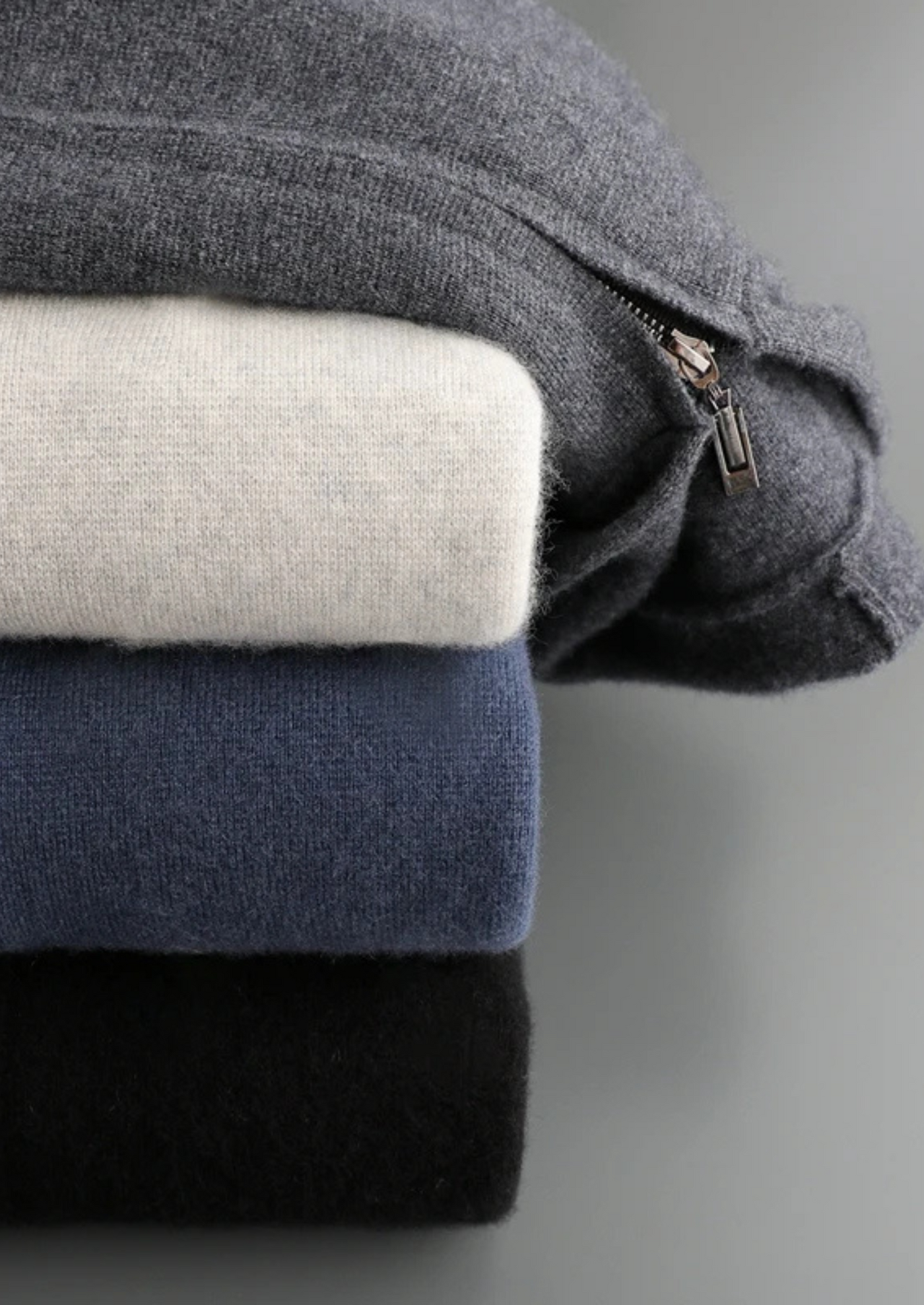 FELPA CON CAPPUCCIO E ZIP IN 100% CASHMERE