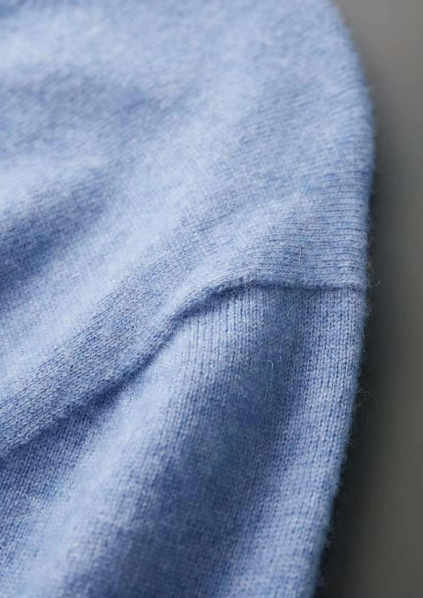 T-SHIRT CLASSICA A GIROCOLLO 100% CASHMERE
